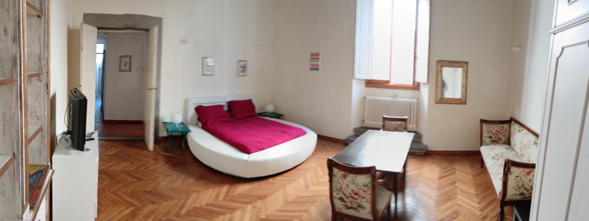Apartment Luna In Florence